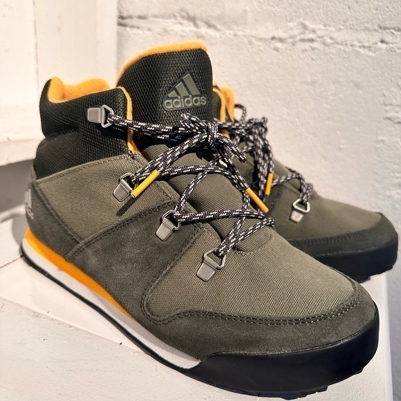 Adidas Snowpitch Green Gold  High Top Sneaker Hiker Grip Bottom Men’s 5.5 - Picture 6 of 13